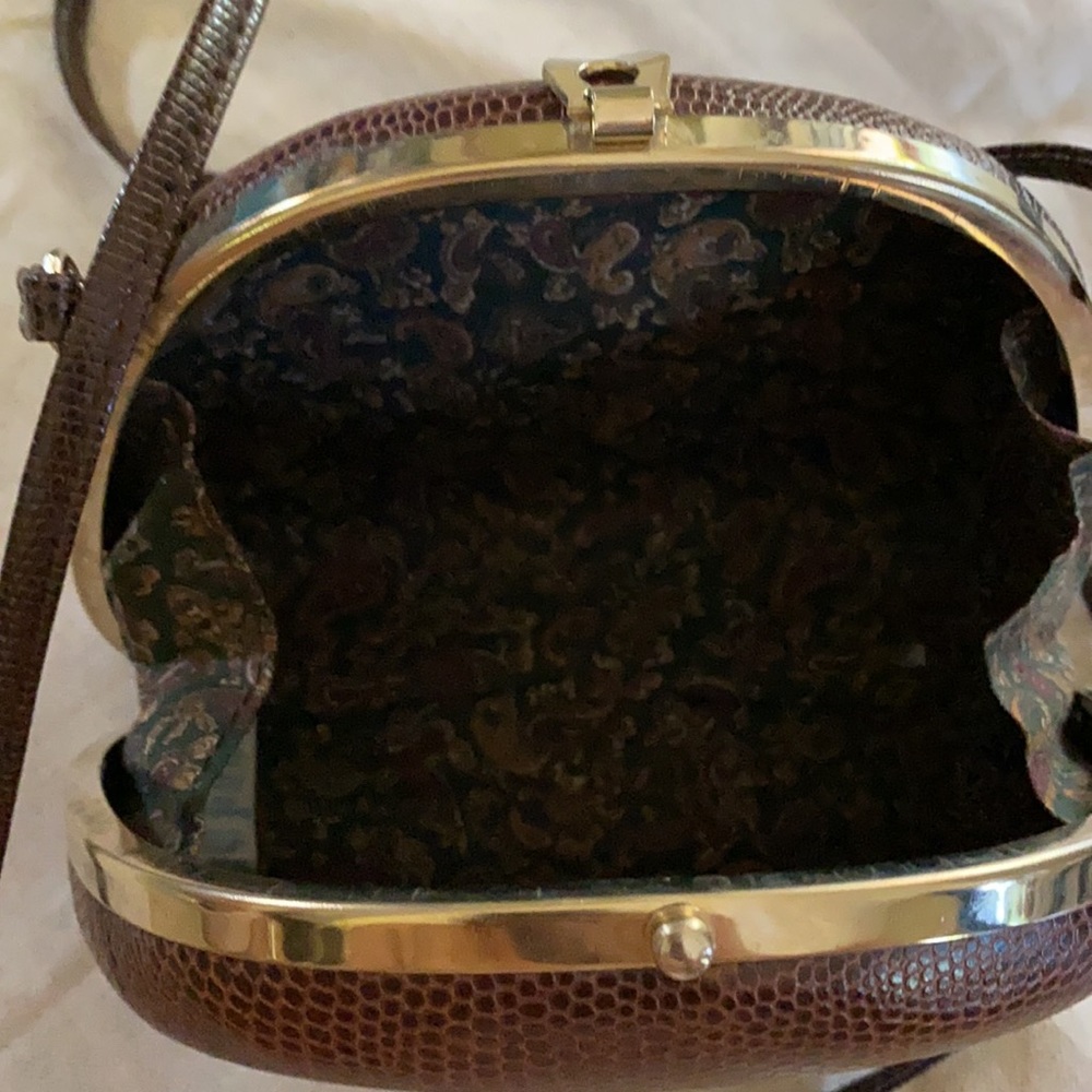 Brown leather shoulder bag or crossbody. - Picture 2 of 4